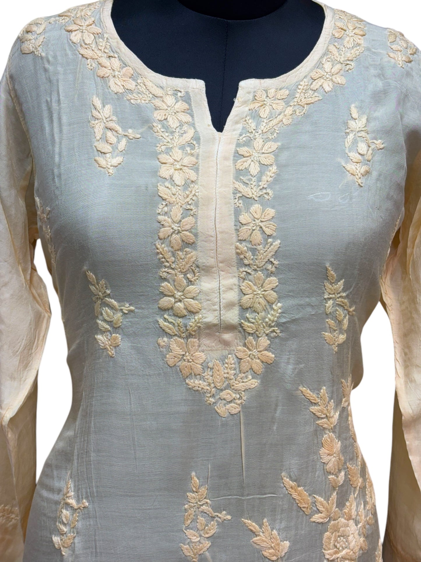 Stunning Muslin Kurti with Self-Thread 3D Embroidery – Elevate Your Ethnic Wardrobe
