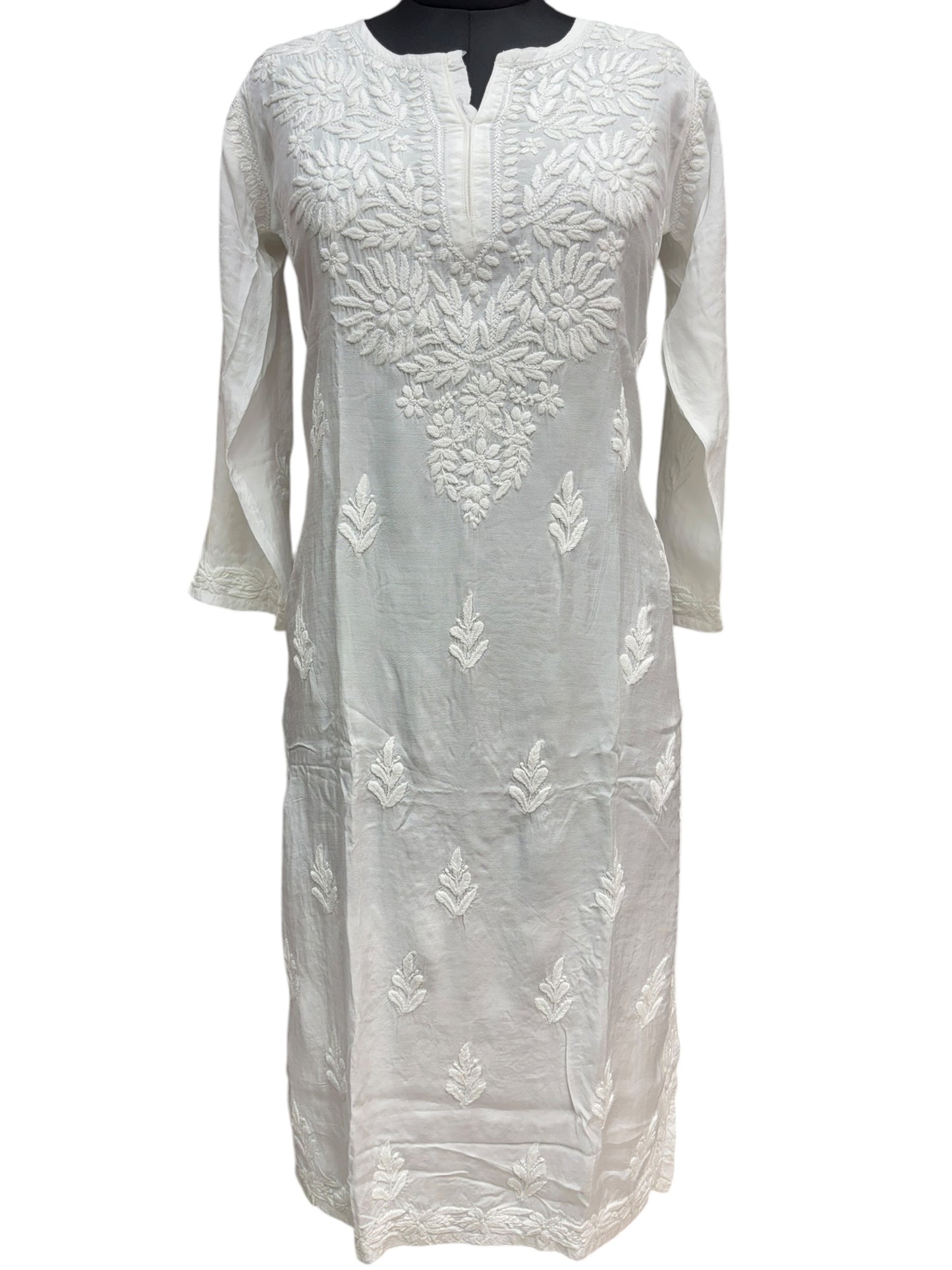 Stunning Muslin White Kurti with Self-Thread 3D Embroidery – Elevate Your Ethnic Wardrobe