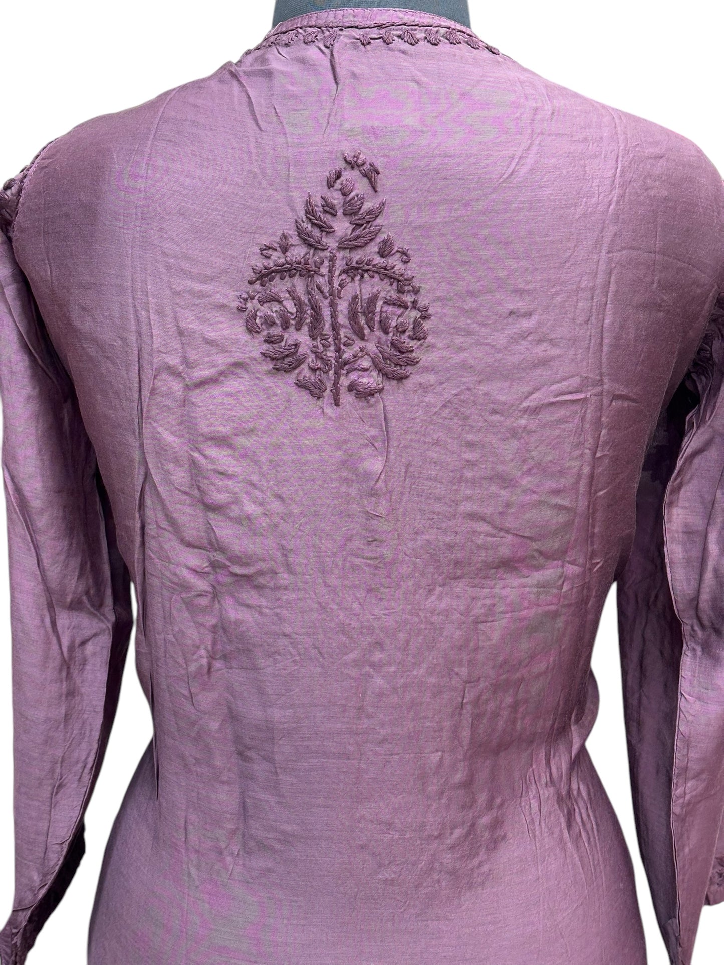 Stunning Muslin Kurti with Self-Thread 3D Embroidery – Elevate Your Ethnic Wardrobe