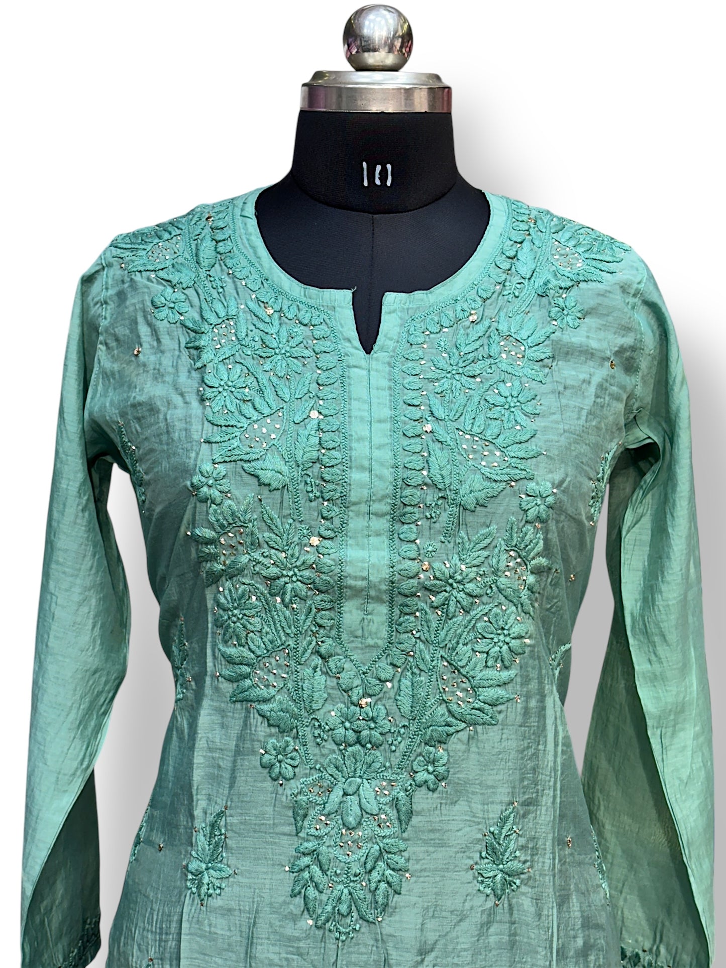 Pure Mul-Chanderi with Intricate 3d & Mukaish Work