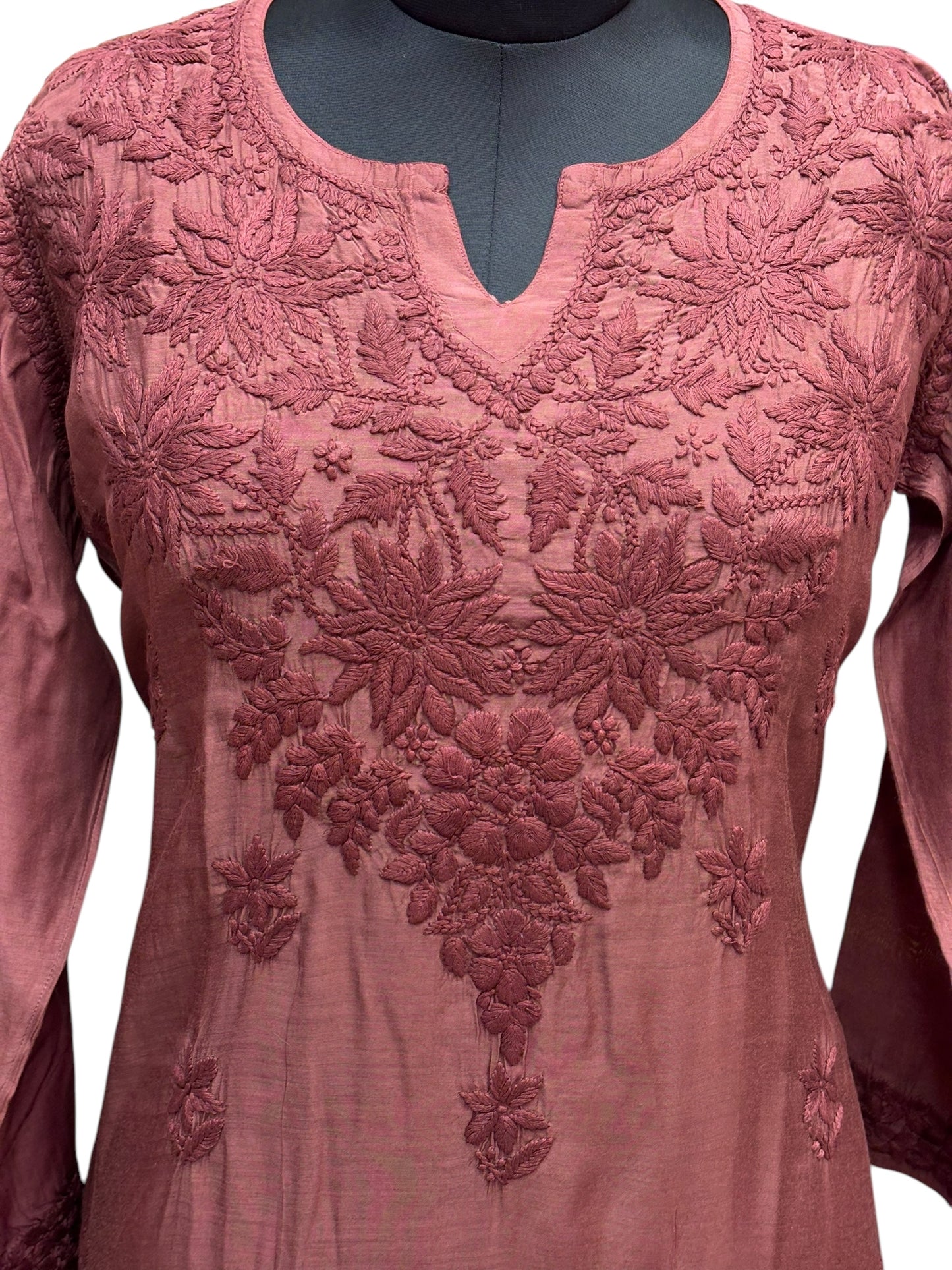 Stunning Muslin Kurti with Self-Thread 3D Embroidery – Elevate Your Ethnic Wardrobe